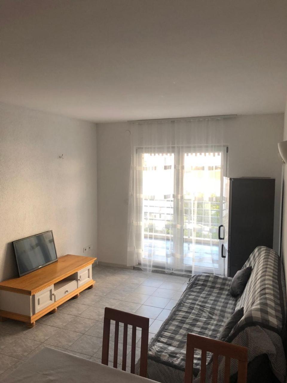 Apartman Ylli Нечуям Екстер'єр фото