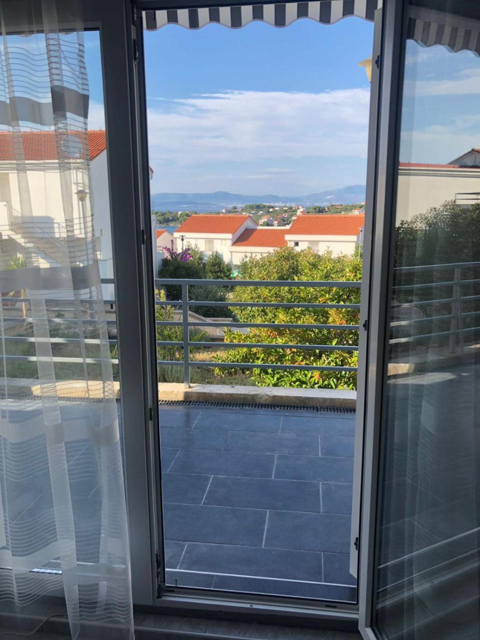 Apartman Ylli Нечуям Екстер'єр фото