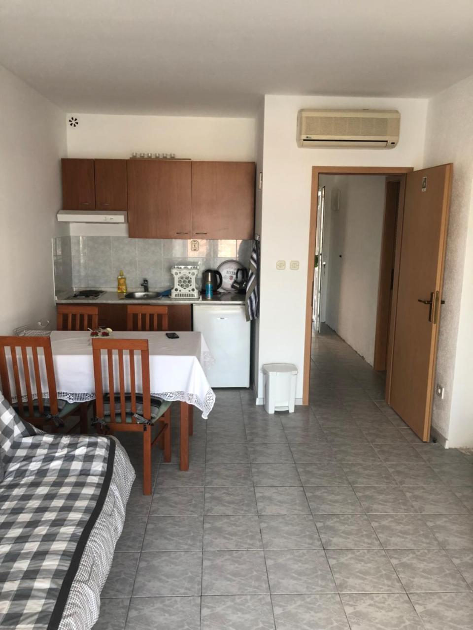 Apartman Ylli Нечуям Екстер'єр фото